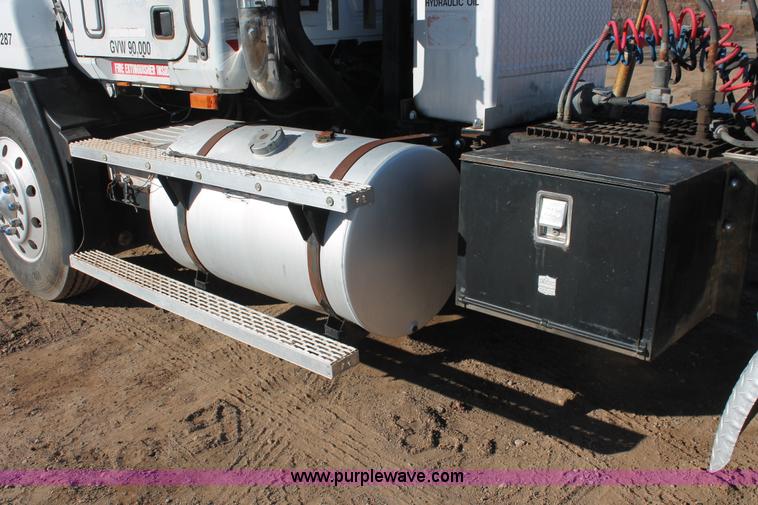 image for item H5961 1994 Mack CH613 semi truck