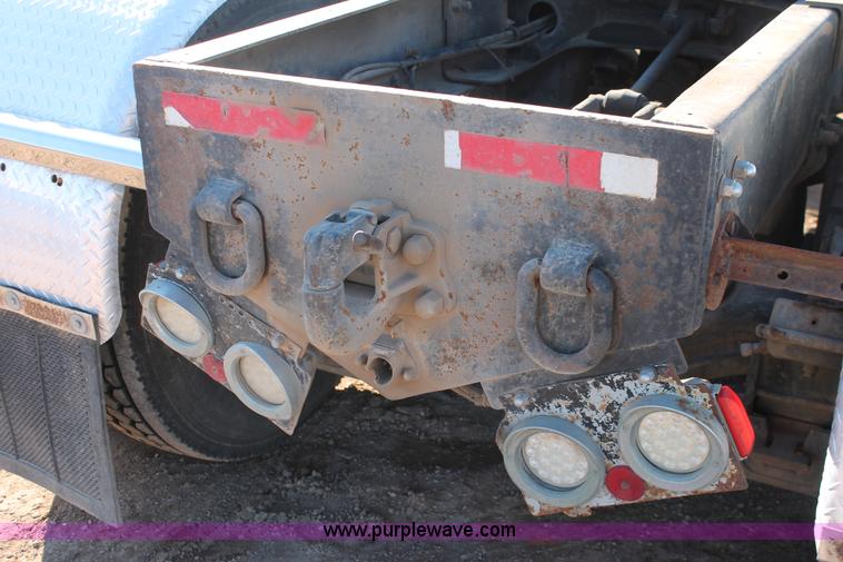 image for item H5961 1994 Mack CH613 semi truck