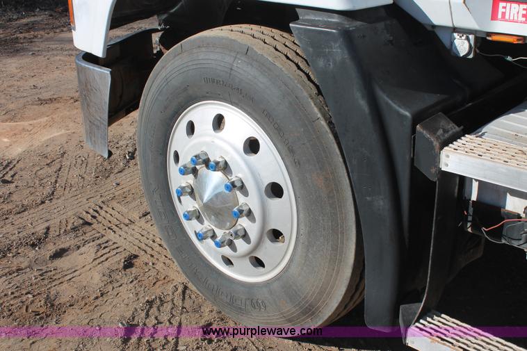 image for item H5961 1994 Mack CH613 semi truck