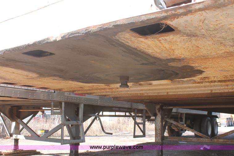 image for item H5964 1994 Lufkin dry van trailer