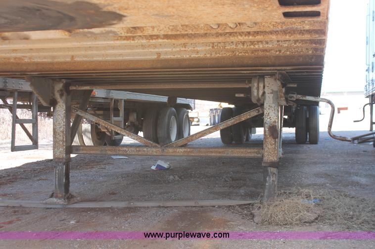 image for item H5964 1994 Lufkin dry van trailer