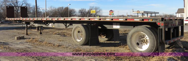 image for item I2425 1999 Lufkin FL-II spread axle flatbed trailer