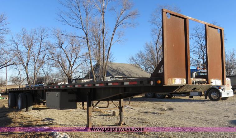 image for item I2425 1999 Lufkin FL-II spread axle flatbed trailer