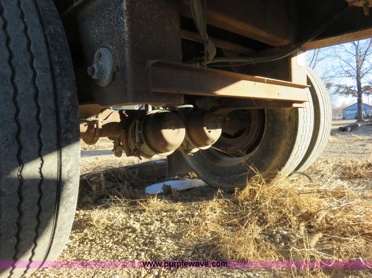 image for item I2425 1999 Lufkin FL-II spread axle flatbed trailer