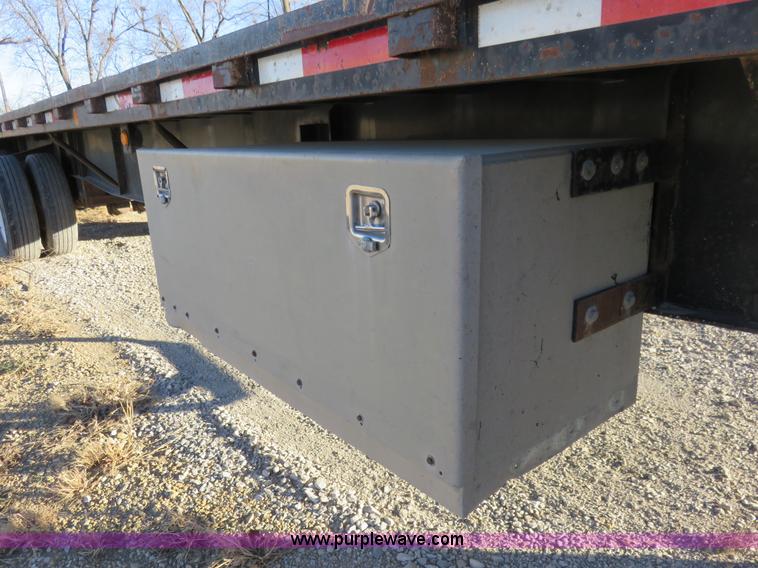 image for item I2425 1999 Lufkin FL-II spread axle flatbed trailer