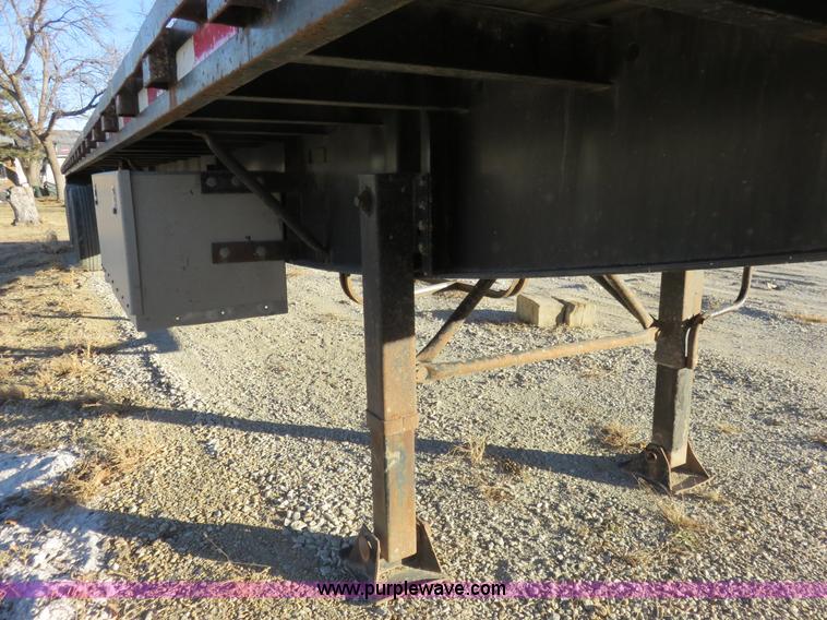 image for item I2425 1999 Lufkin FL-II spread axle flatbed trailer