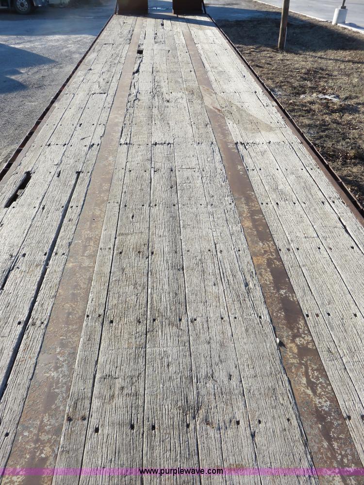 image for item I2425 1999 Lufkin FL-II spread axle flatbed trailer