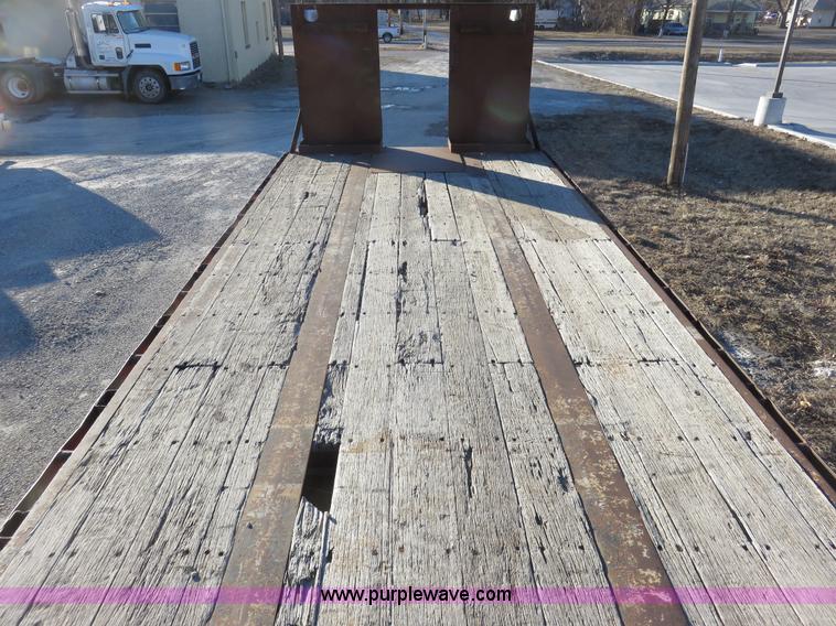 image for item I2425 1999 Lufkin FL-II spread axle flatbed trailer