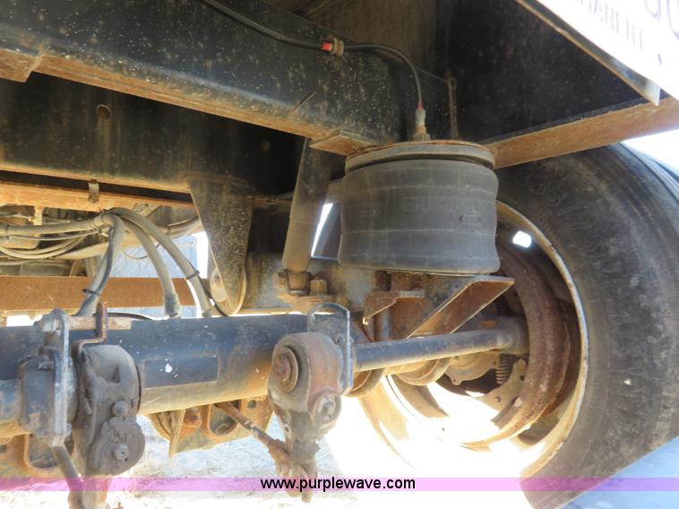 image for item I2425 1999 Lufkin FL-II spread axle flatbed trailer