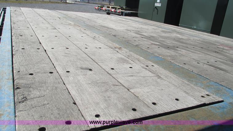 image for item I3124 1994 Trailmobile drop deck trailer