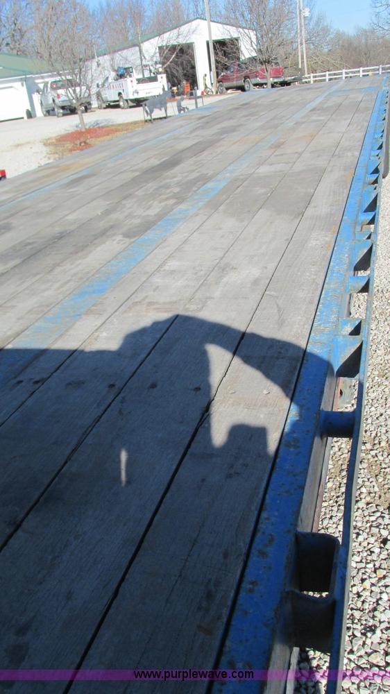 image for item I3124 1994 Trailmobile drop deck trailer