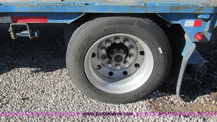 image for item I3124 1994 Trailmobile drop deck trailer