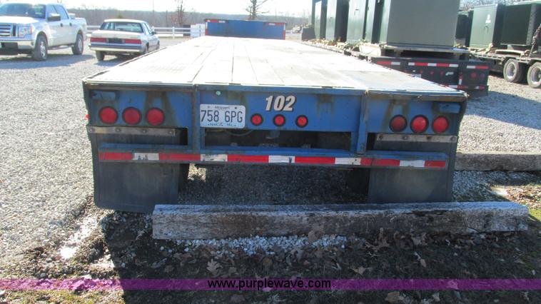image for item I3124 1994 Trailmobile drop deck trailer