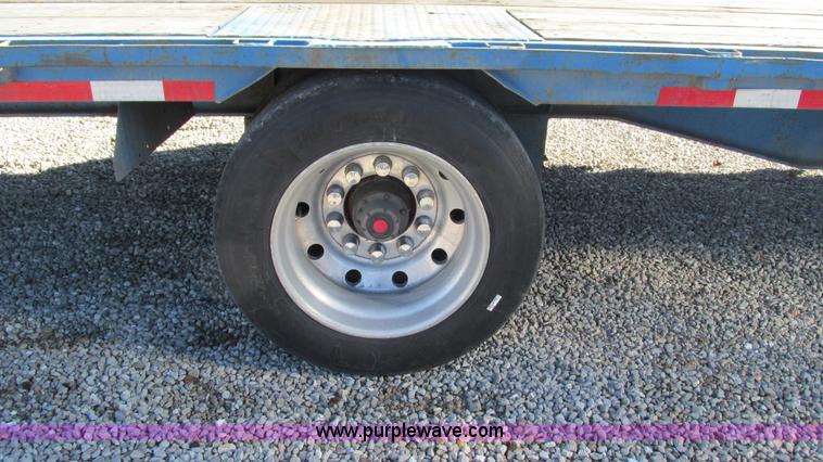 image for item I3124 1994 Trailmobile drop deck trailer