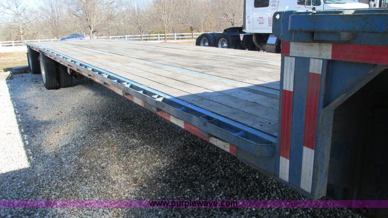image for item I3124 1994 Trailmobile drop deck trailer