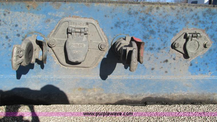 image for item I3124 1994 Trailmobile drop deck trailer