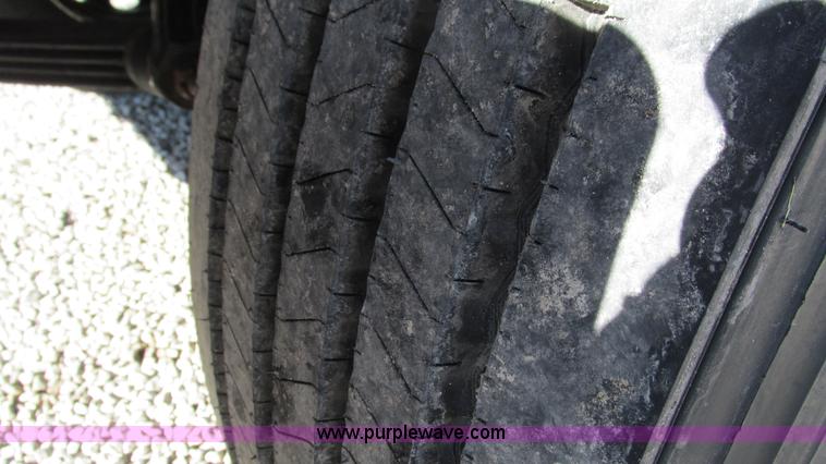 image for item I3128 2001 Kenworth W900 semi truck