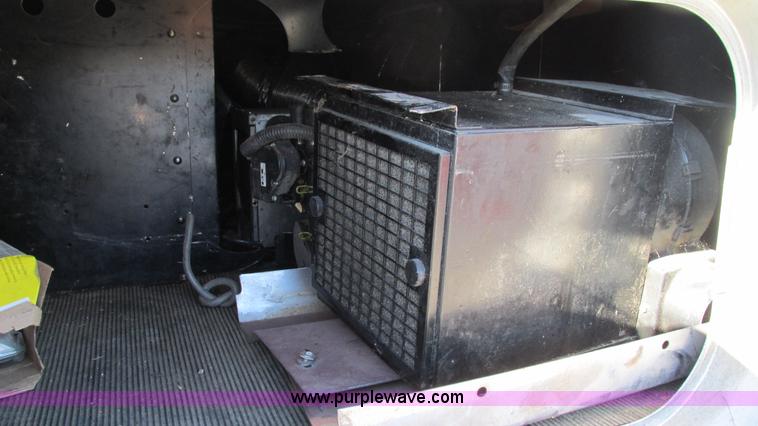 image for item I3128 2001 Kenworth W900 semi truck