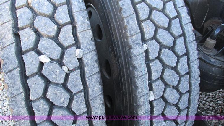 image for item I3128 2001 Kenworth W900 semi truck