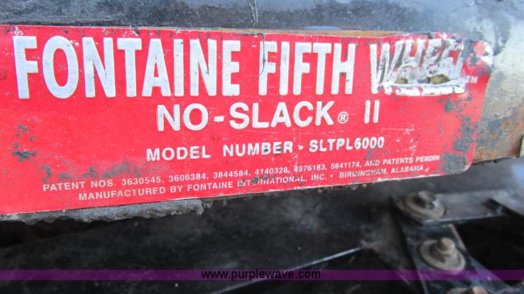 image for item I3128 2001 Kenworth W900 semi truck