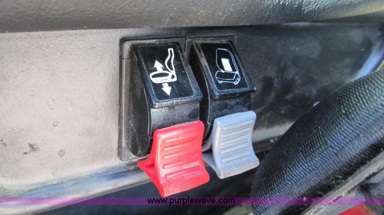 image for item I3128 2001 Kenworth W900 semi truck