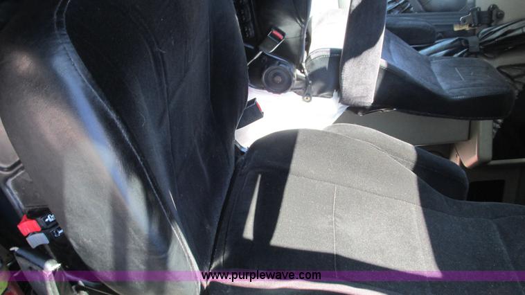 image for item I3128 2001 Kenworth W900 semi truck