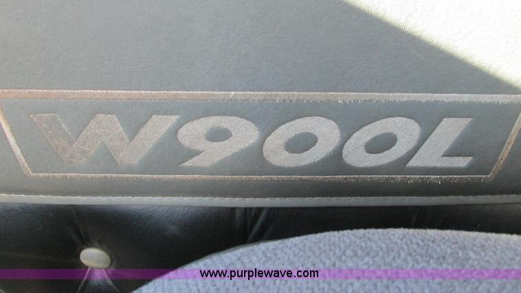 image for item I3128 2001 Kenworth W900 semi truck