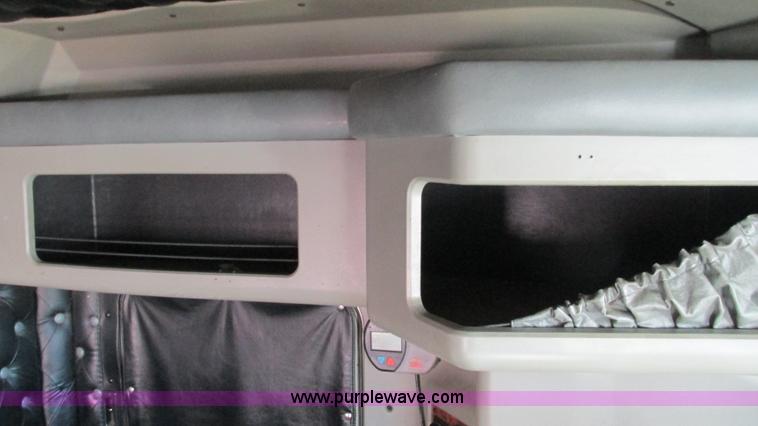 image for item I3128 2001 Kenworth W900 semi truck