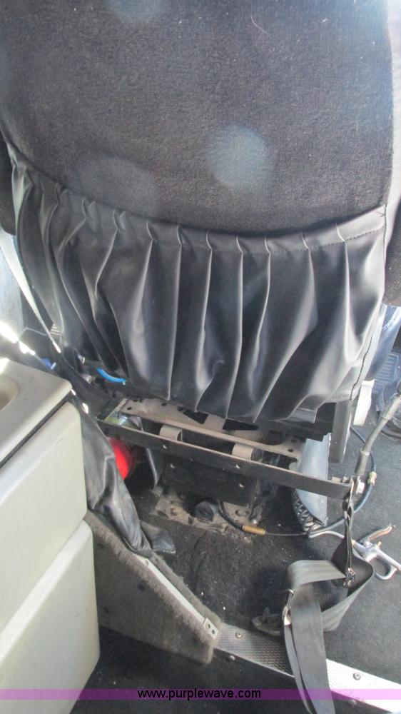 image for item I3128 2001 Kenworth W900 semi truck