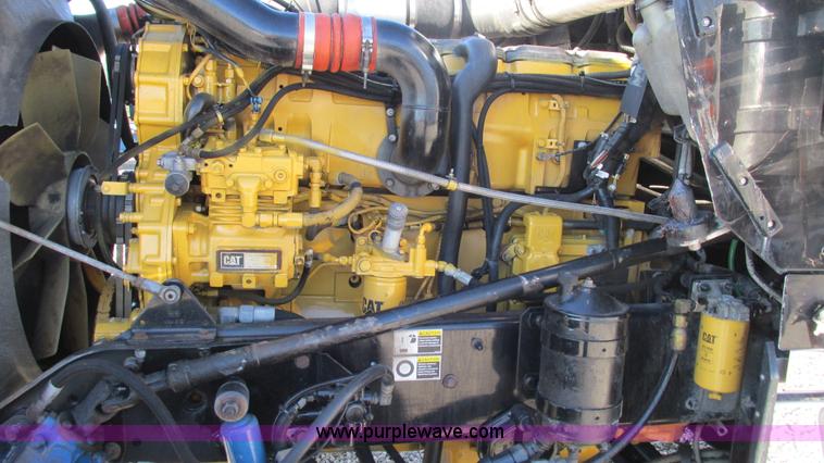 image for item I3128 2001 Kenworth W900 semi truck