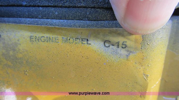 image for item I3128 2001 Kenworth W900 semi truck