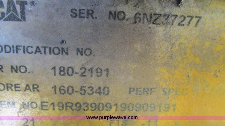 image for item I3128 2001 Kenworth W900 semi truck