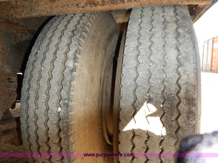 image for item I5175 1969 Brown dry van trailer