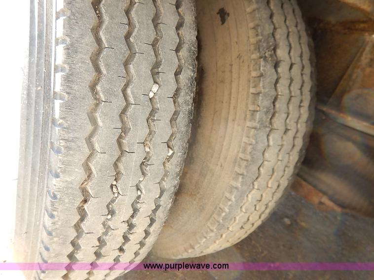 image for item I5175 1969 Brown dry van trailer