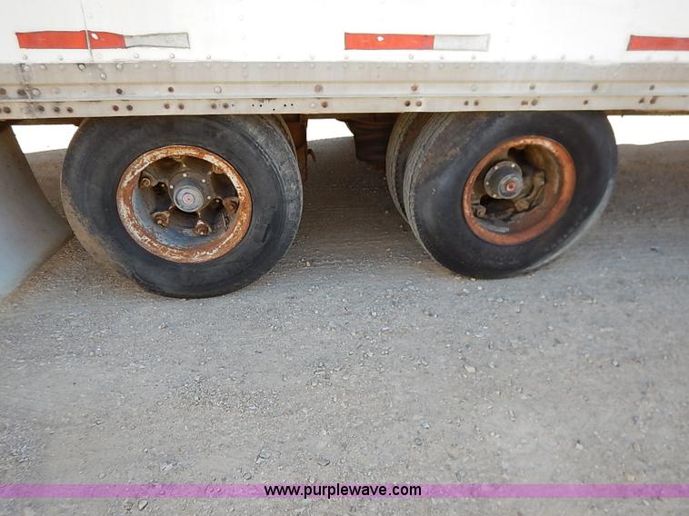 image for item I5175 1969 Brown dry van trailer