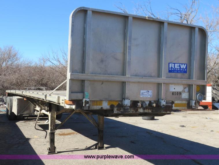 image for item K7024 1996 Utility flatbed trailer