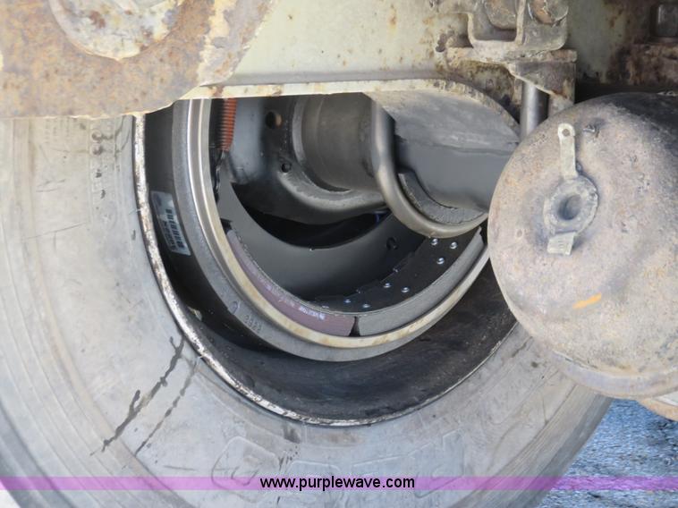 image for item K7024 1996 Utility flatbed trailer