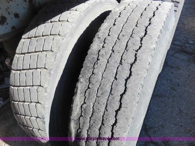 image for item K7024 1996 Utility flatbed trailer