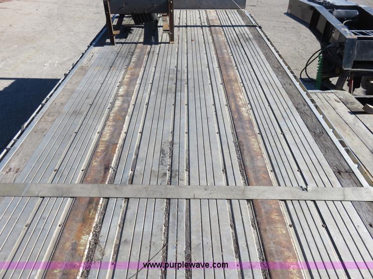 image for item K7024 1996 Utility flatbed trailer