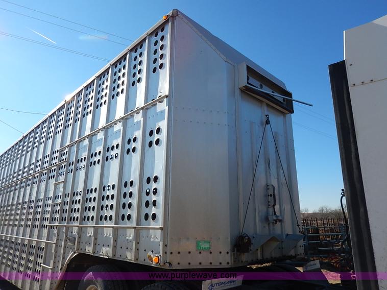 image for item K7295 1985 Merritt aluminum cattle pot trailer