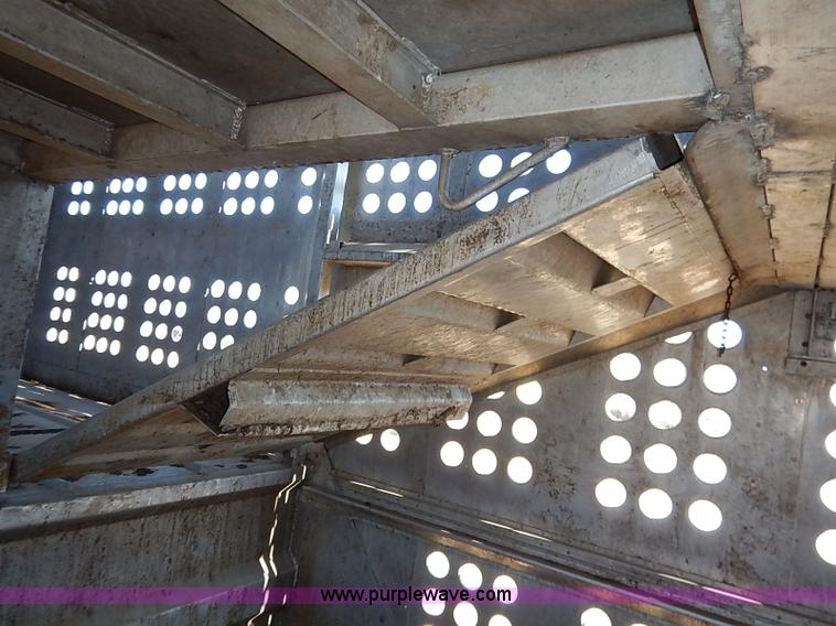 image for item K7295 1985 Merritt aluminum cattle pot trailer