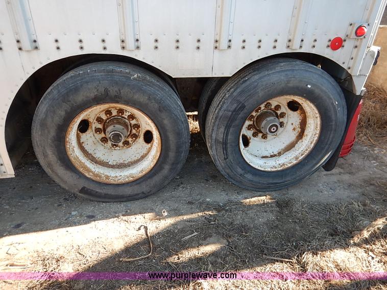 image for item K7295 1985 Merritt aluminum cattle pot trailer