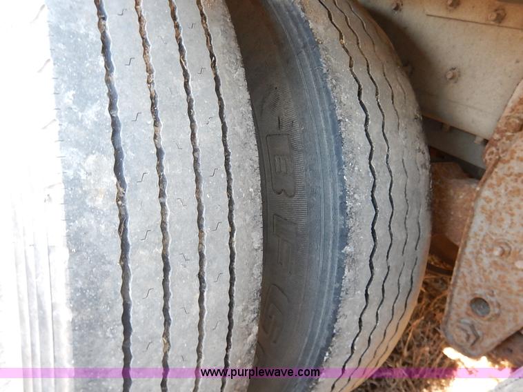 image for item K7295 1985 Merritt aluminum cattle pot trailer