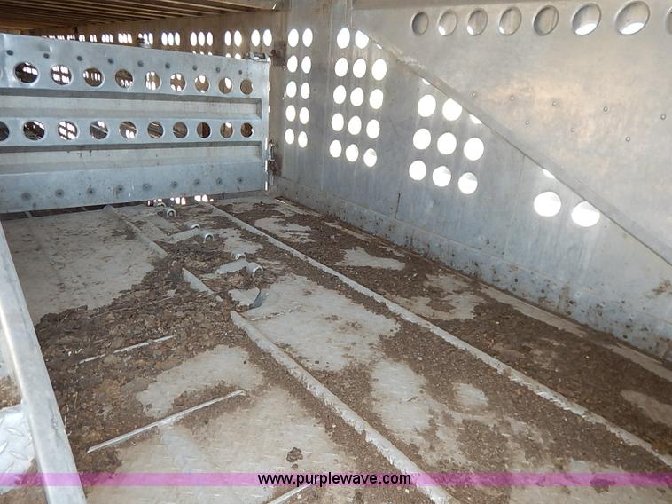 image for item K7295 1985 Merritt aluminum cattle pot trailer