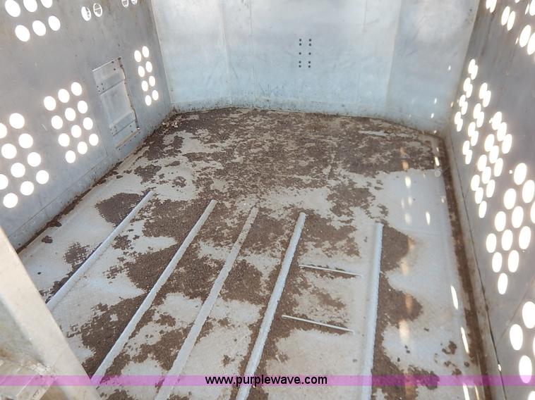 image for item K7295 1985 Merritt aluminum cattle pot trailer