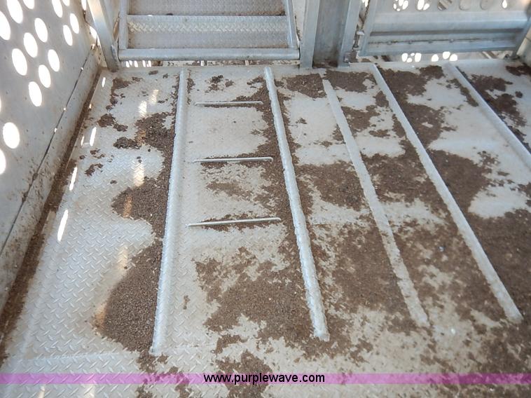 image for item K7295 1985 Merritt aluminum cattle pot trailer