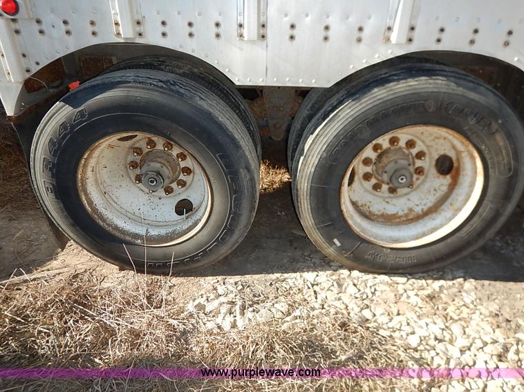 image for item K7295 1985 Merritt aluminum cattle pot trailer