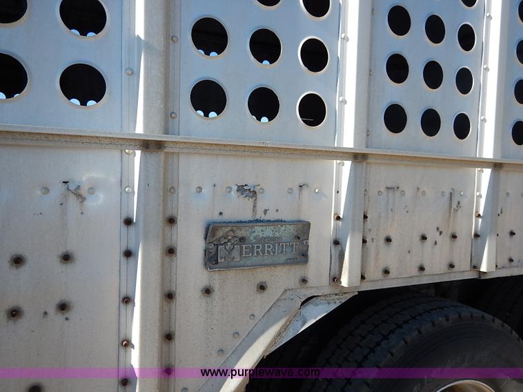 image for item K7295 1985 Merritt aluminum cattle pot trailer