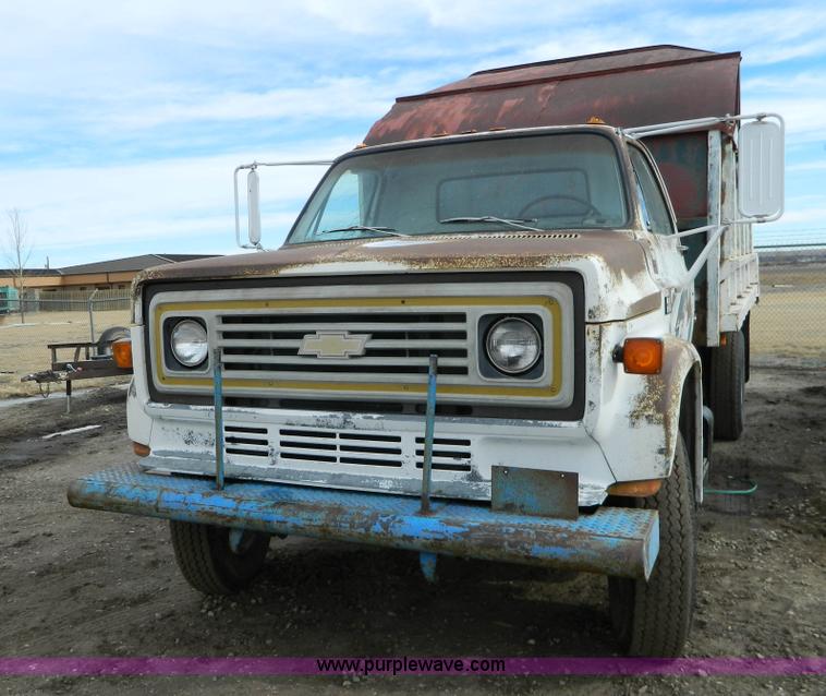 image for item AQ9342 1983 Chevrolet 60 dump truck