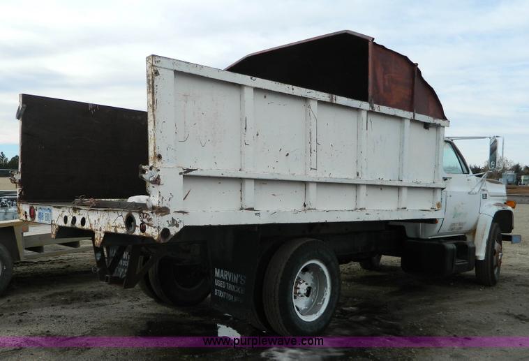 image for item AQ9342 1983 Chevrolet 60 dump truck